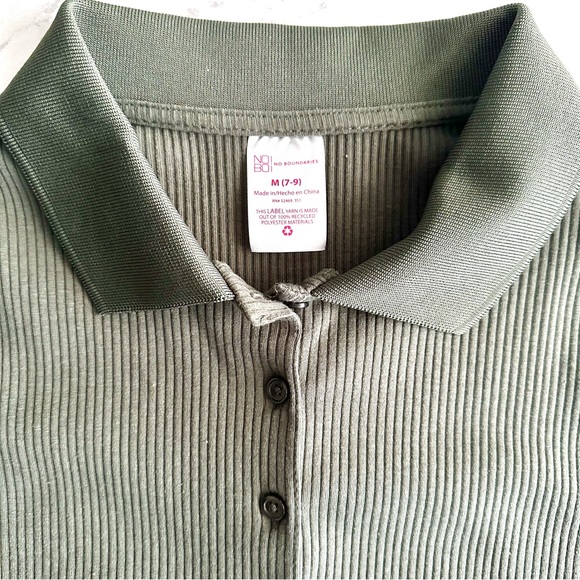 Junior’s Button Front Polo Shirt Size M - Picture 6 of 10